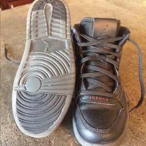 Boy’s size 1.5 Jordan’s